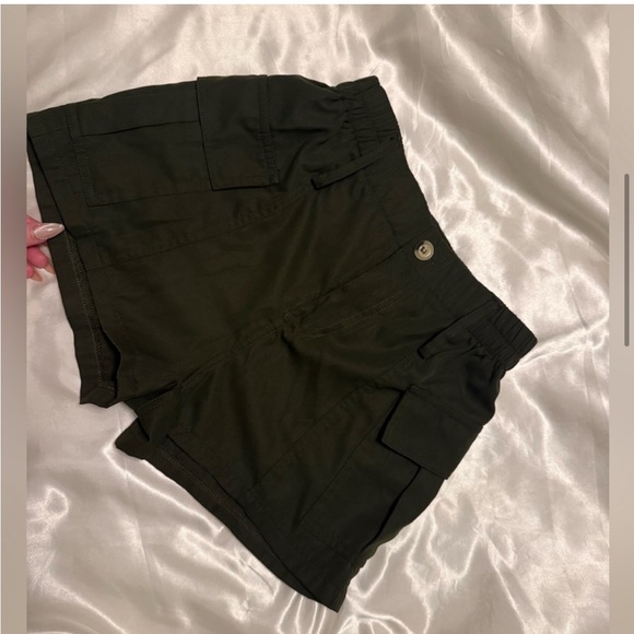 Trade for a baddie - Picture 11 of 14